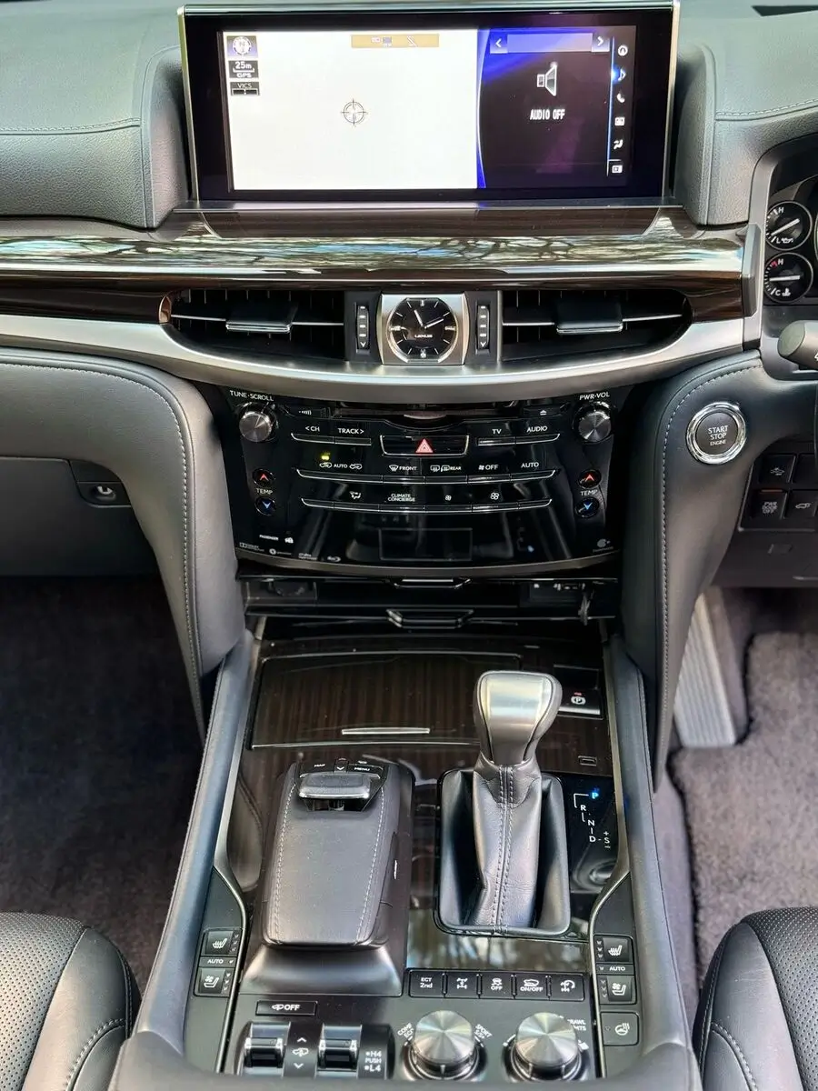 2018 Lexus LX570 Fully Loaded Sunroof