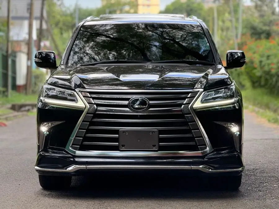 2018 Lexus LX570 Fully Loaded Sunroof