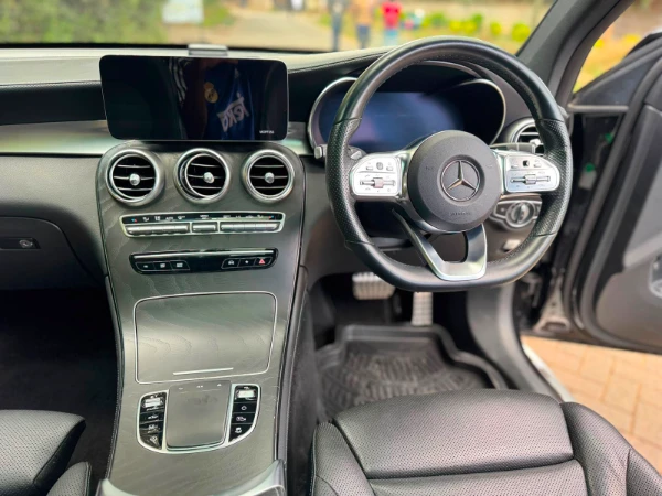 2019 Mercedes Benz GLC220d 4Matic Fully Loaded
