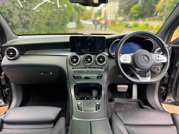 2019 Mercedes Benz GLC220d 4Matic Fully Loaded