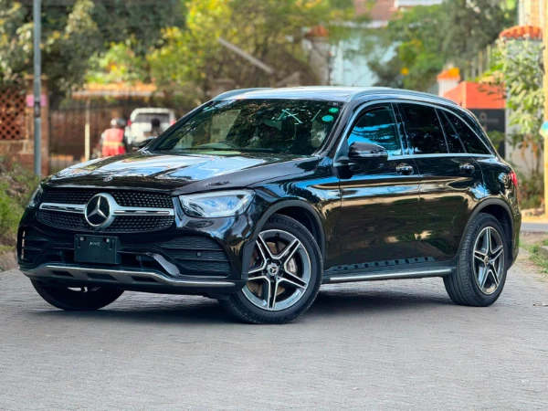 2019 Mercedes Benz GLC220d 4Matic Fully Loaded