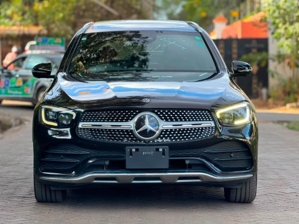 2019 Mercedes Benz GLC220d 4Matic Fully Loaded