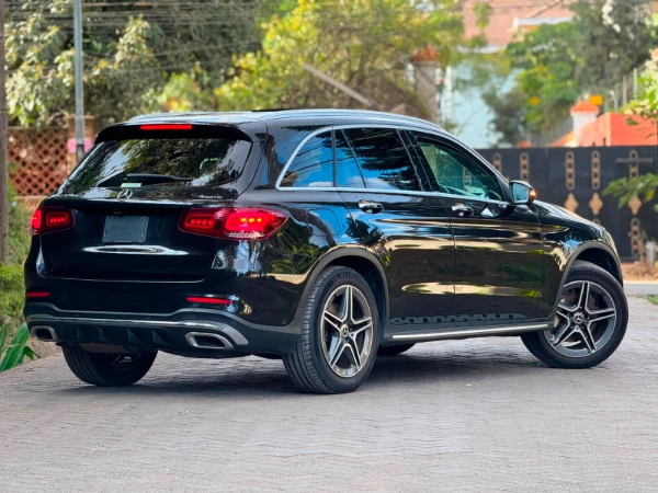 2019 Mercedes Benz GLC220d 4Matic Fully Loaded