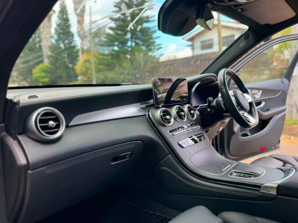 2019 Mercedes Benz GLC220d 4Matic Fully Loaded
