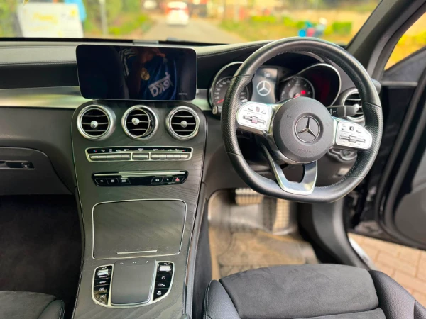 2020 Mercedes Benz GLC220d 4MATIC Sunroof