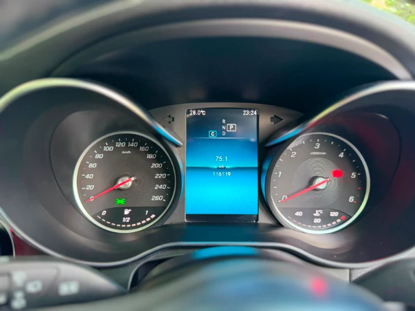 2020 Mercedes Benz GLC220d 4MATIC Sunroof