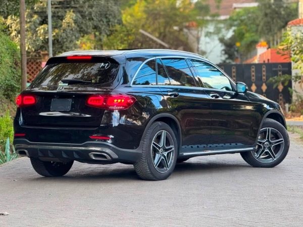 2020 Mercedes Benz GLC220d 4MATIC Sunroof