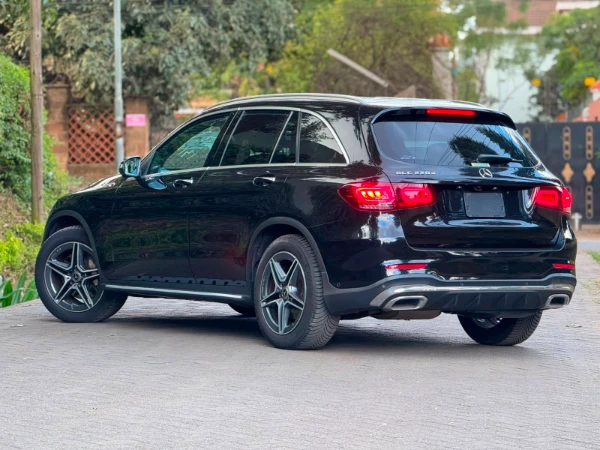 2020 Mercedes Benz GLC220d 4MATIC Sunroof