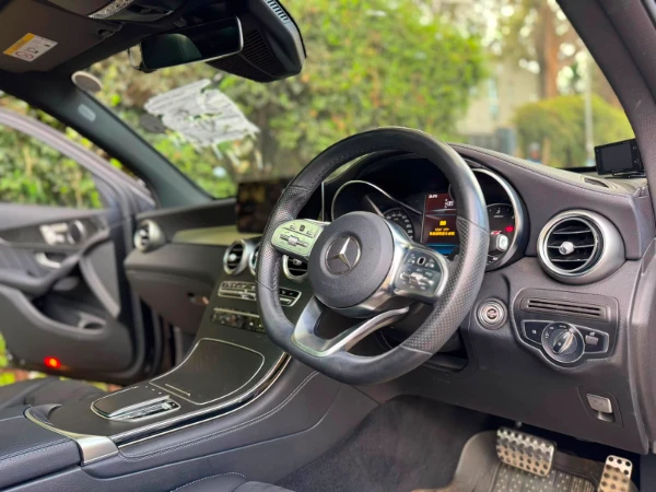 2020 Mercedes Benz GLC220d 4MATIC Sunroof