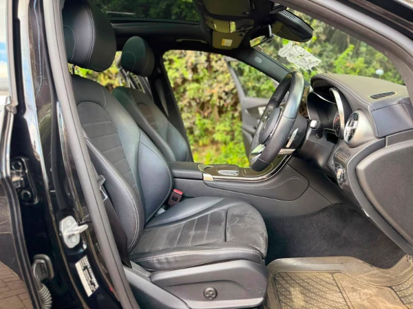 2020 Mercedes Benz GLC220d 4MATIC Sunroof