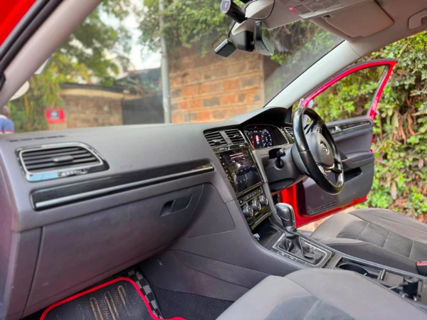 2019 Volkswagen Golf