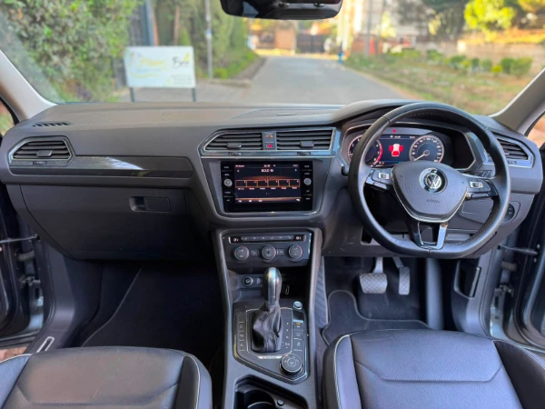 2019 Volkswagen Tiguan 330 TSI 4Motion Sunroof