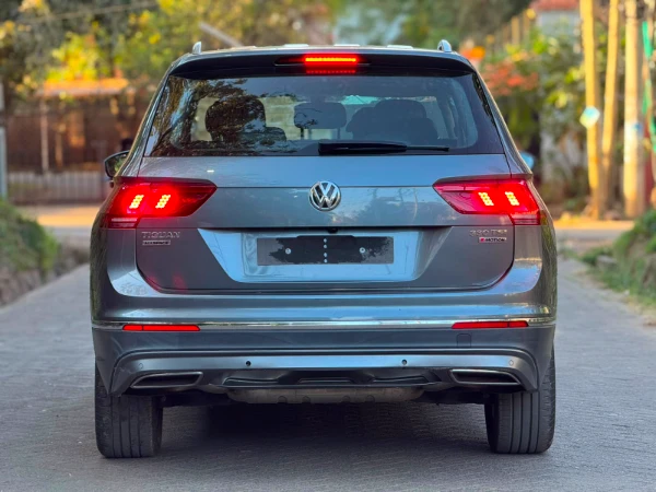 2019 Volkswagen Tiguan 330 TSI 4Motion Sunroof