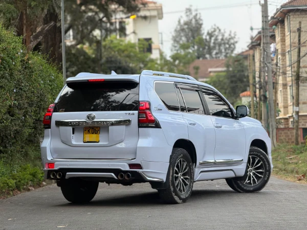 2015 Toyota LandCruiser Prado TZG Sunroof