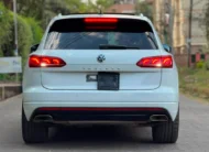 2020 Volkswagen Touareg Sunroof