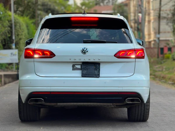 2020 Volkswagen Touareg Sunroof