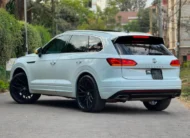 2020 Volkswagen Touareg Sunroof