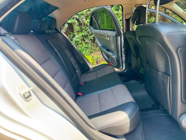 2010 Mercedes Benz C250