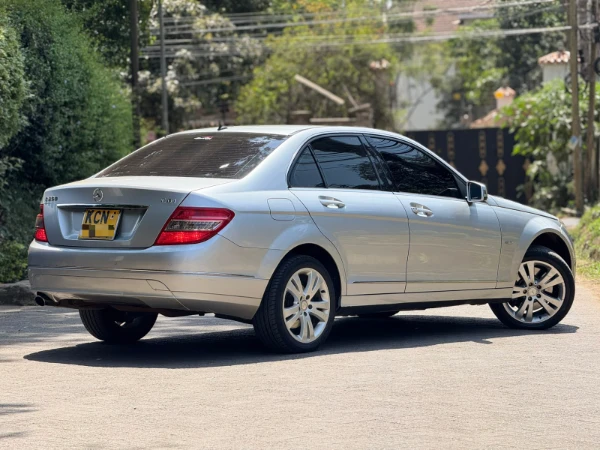 2010 Mercedes Benz C250