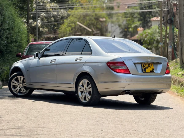2010 Mercedes Benz C250