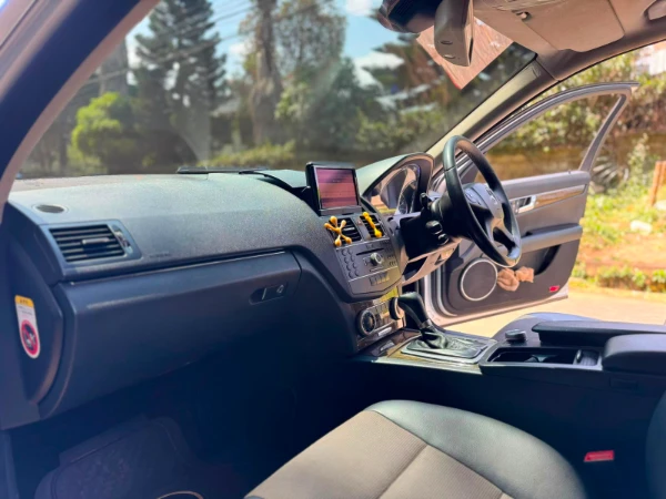 2010 Mercedes Benz C250