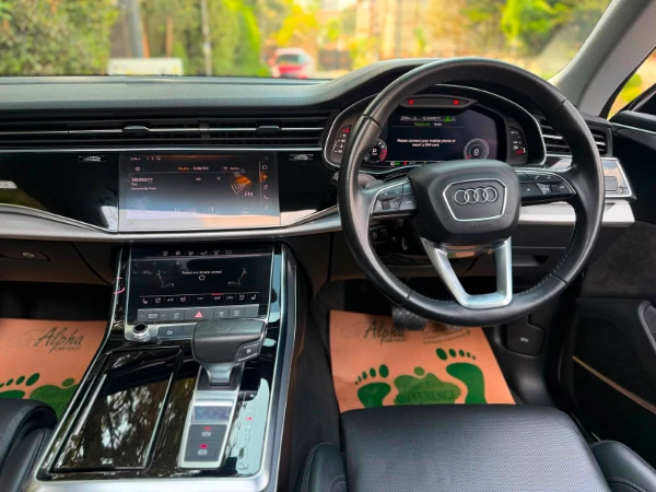 2020 Audi Q8 55 TFSI Quattro S-Line Sunroof