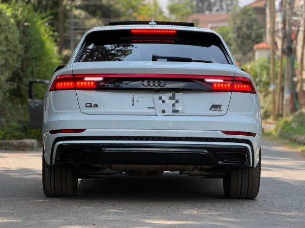 2020 Audi Q8 55 TFSI Quattro S-Line Sunroof