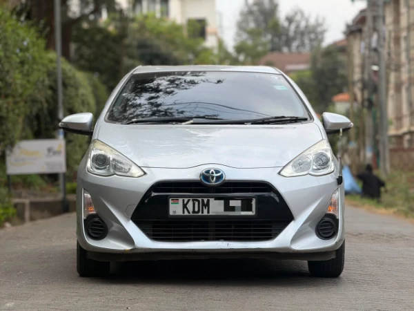 2016 Toyota Aqua Hybrid