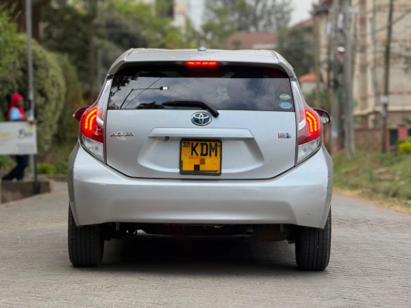 2016 Toyota Aqua Hybrid