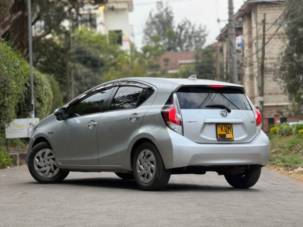 2016 Toyota Aqua Hybrid