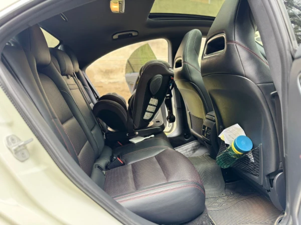2019 Mercedes Benz CLA180 Sunroof
