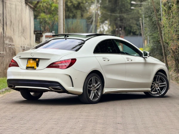 2019 Mercedes Benz CLA180 Sunroof