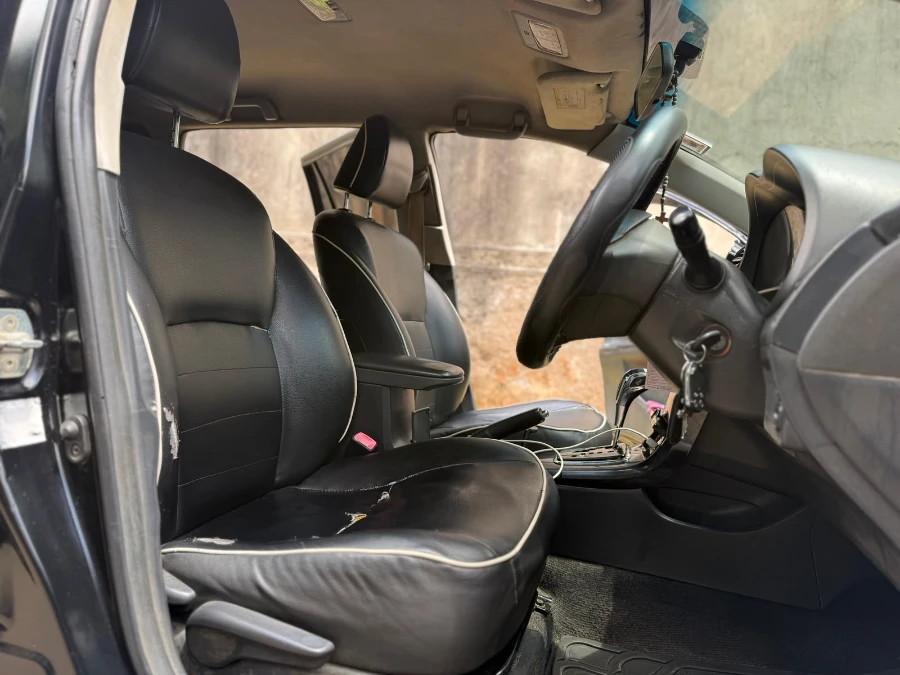 2013 Toyota Fielder 202