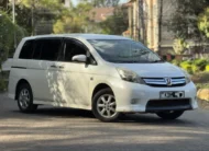 2014 Toyota Isis Platana