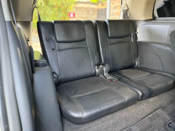 2014 Toyota Isis Platana