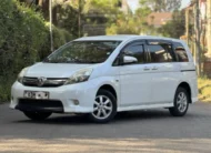 2014 Toyota Isis Platana
