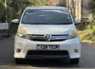 2014 Toyota Isis Platana