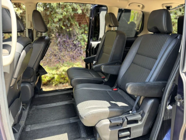 2019 Nissan Serena E-Power Highway Star