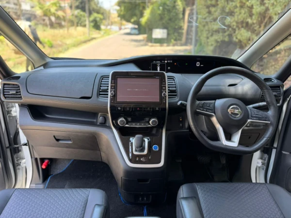 2019 Nissan Serena E-Power Highway Star