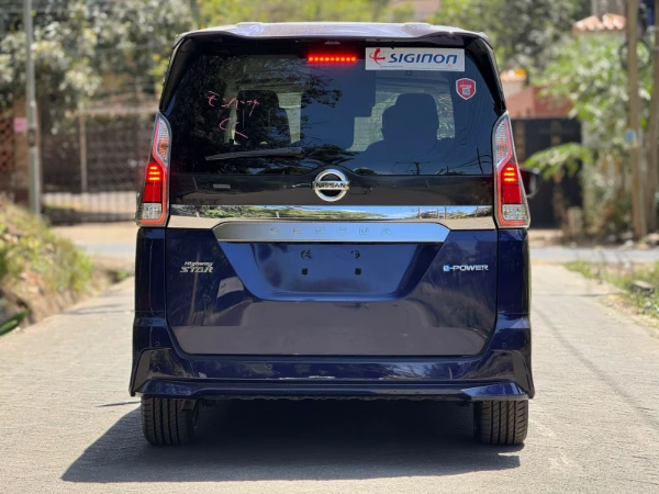 2019 Nissan Serena E-Power Highway Star