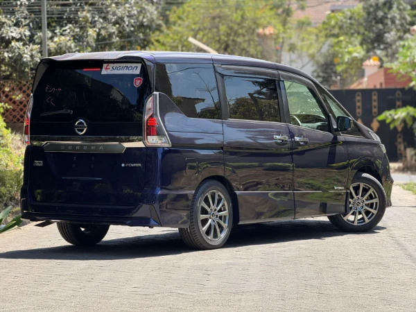 2019 Nissan Serena E-Power Highway Star
