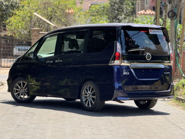 2019 Nissan Serena E-Power Highway Star