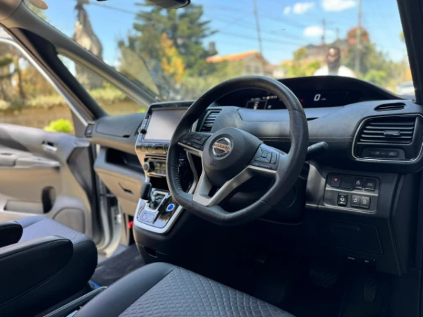 2019 Nissan Serena E-Power Highway Star