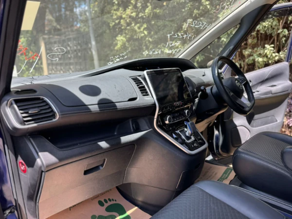 2019 Nissan Serena E-Power Highway Star