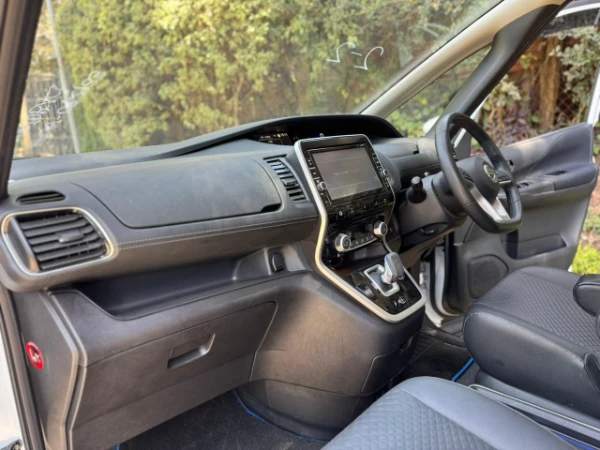 2019 Nissan Serena E-Power Highway Star