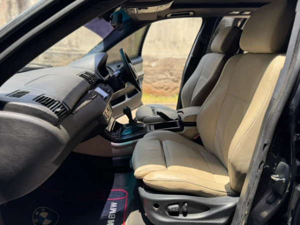 2005 BMW X5 sunroof