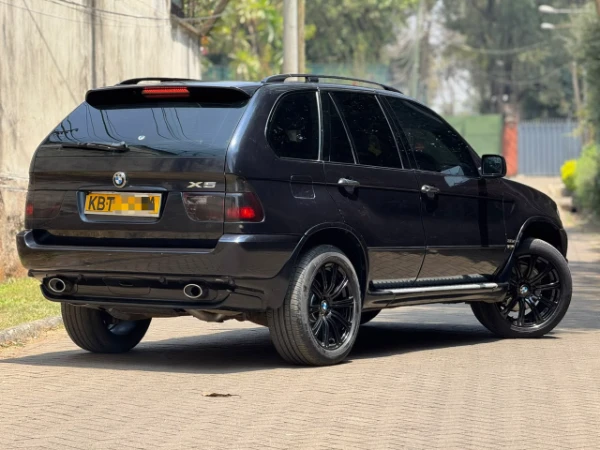2005 BMW X5 sunroof