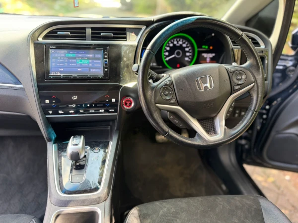 2018 Honda Fit Shuttle Hybrid
