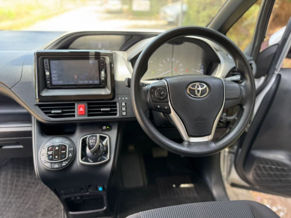 2019 Toyota Noah 7 Seater