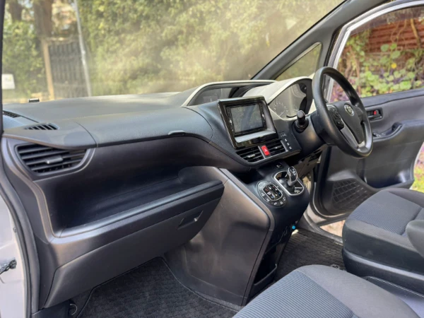 2019 Toyota Noah 7 Seater